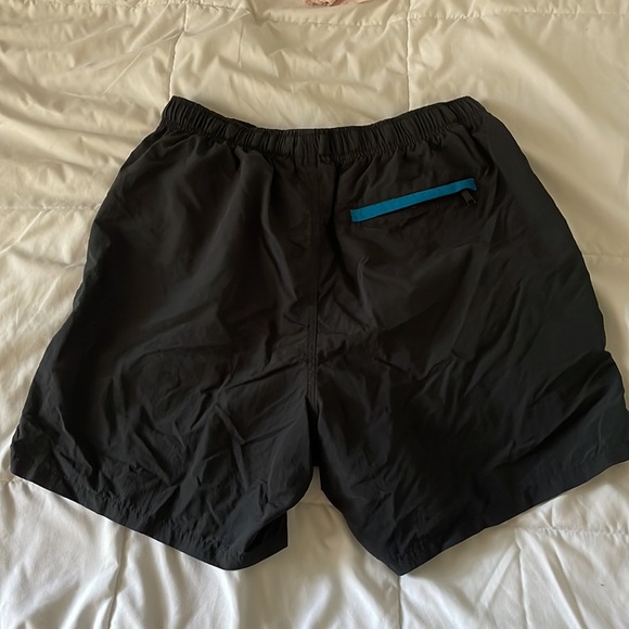 Obey Men's Shorts - Picture 4 of 4